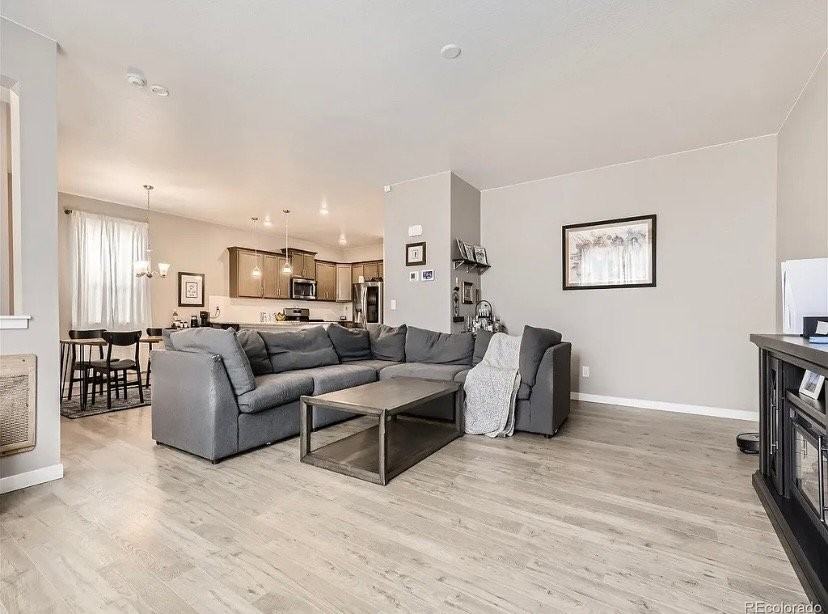 723 N Quatar St - Photo 2 of 11