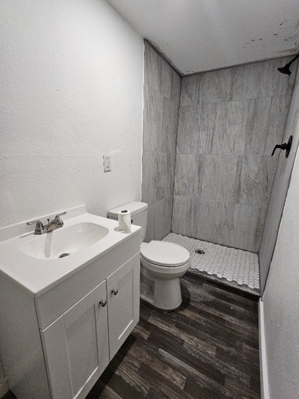 726 Chestnut St #D - Photo 3 of 6