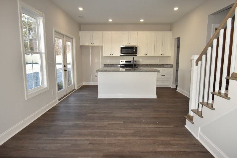 174 W Allen St - Photo 2 of 9