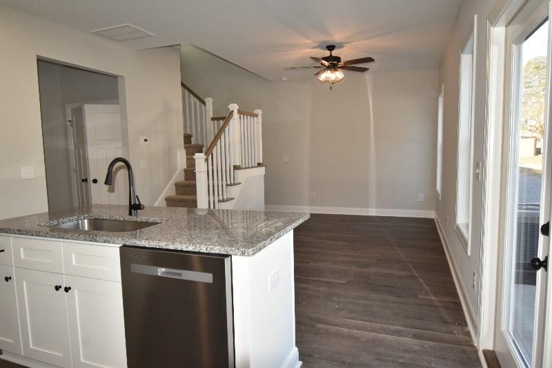 174 W Allen St - Photo 4 of 9