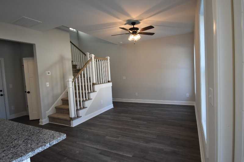 174 W Allen St - Photo 7 of 9