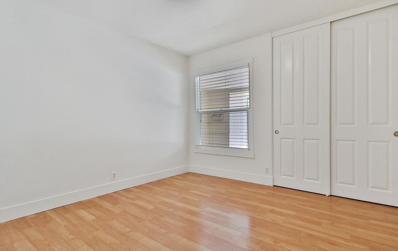 1917 Hobart Dr - Photo 6 of 14