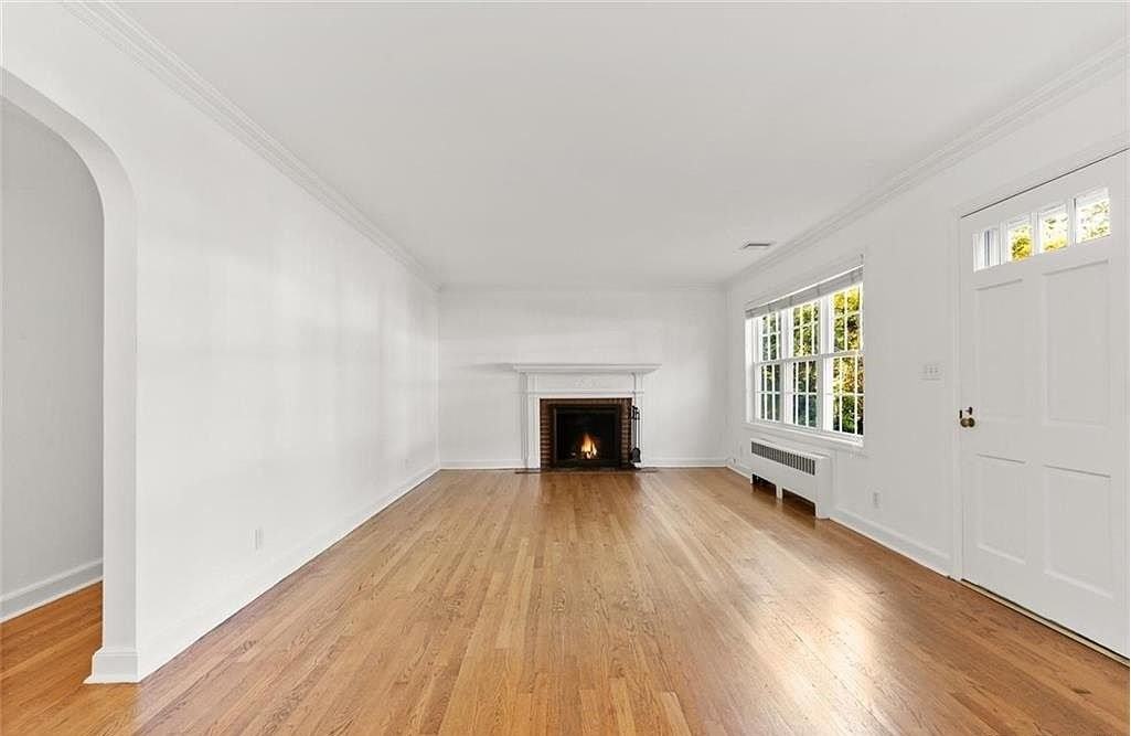 8 Deerwood Ct - Photo 5 of 18