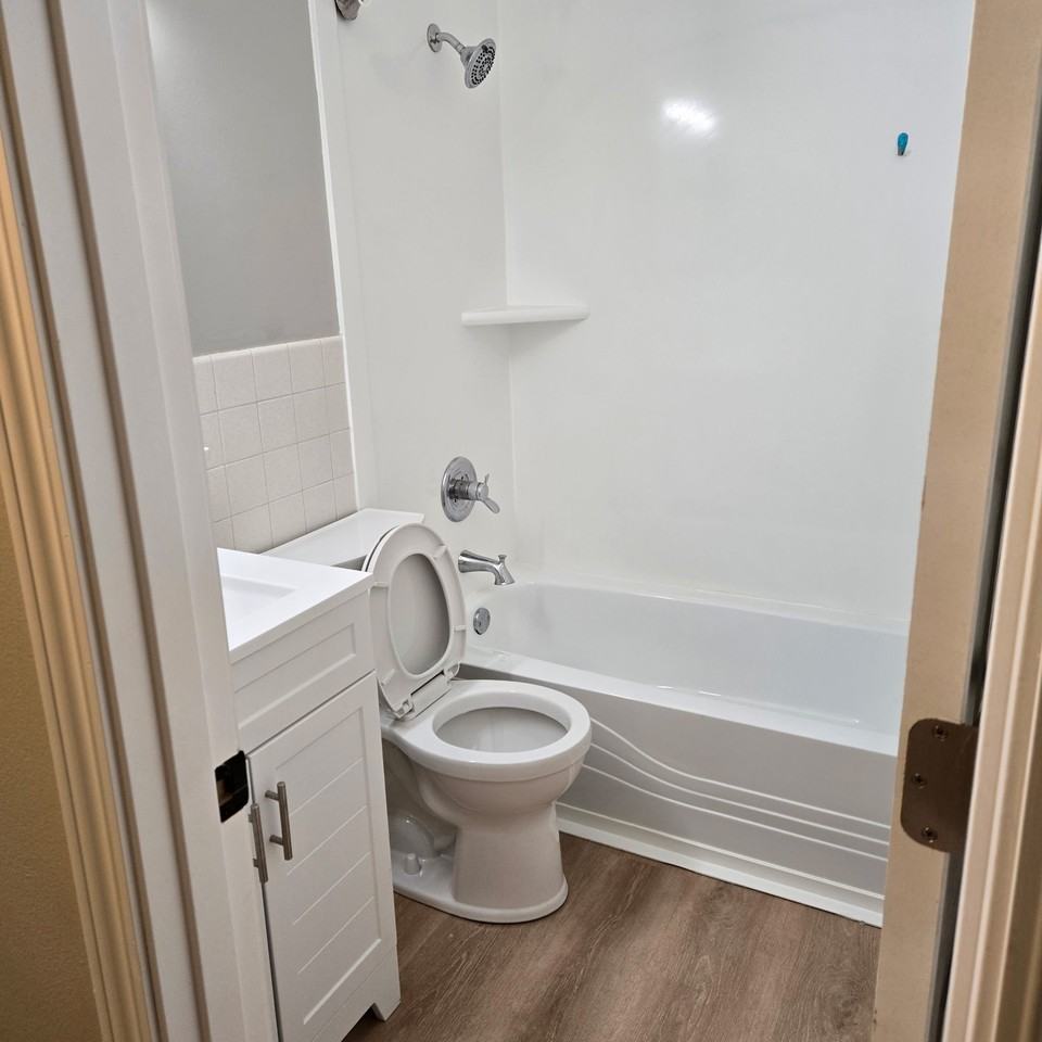 1230 7th St W #4 - Photo 5 of 16