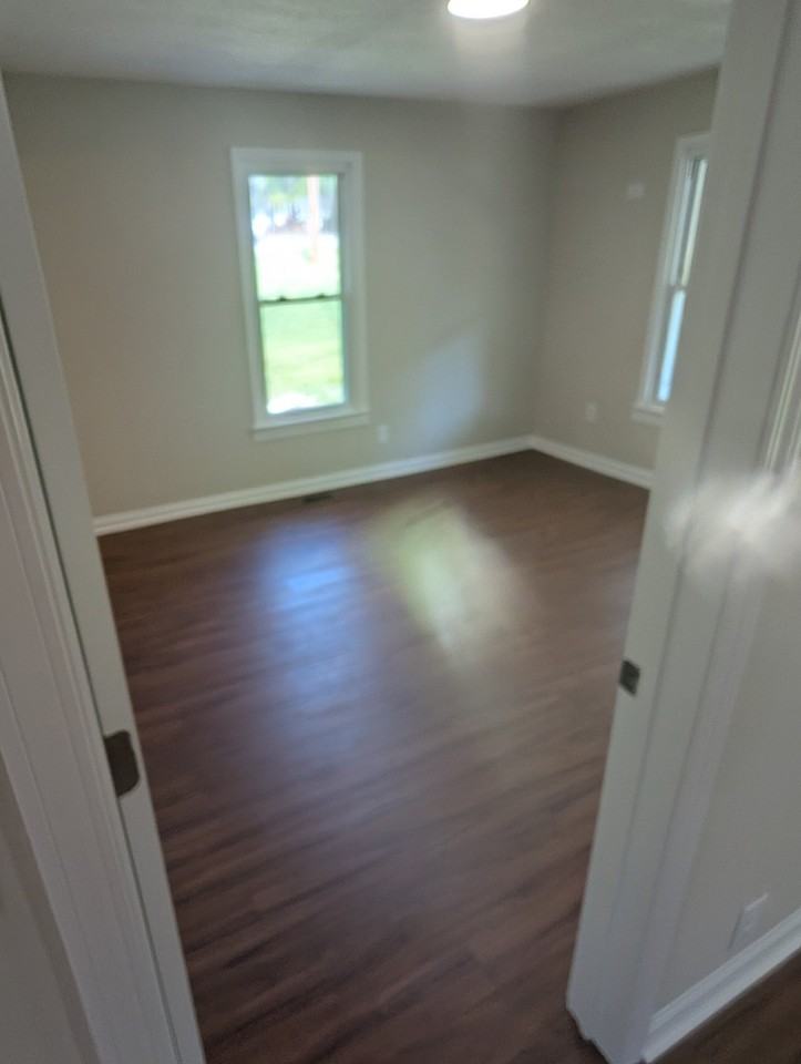 210 E Maine Ave - Photo 4 of 10