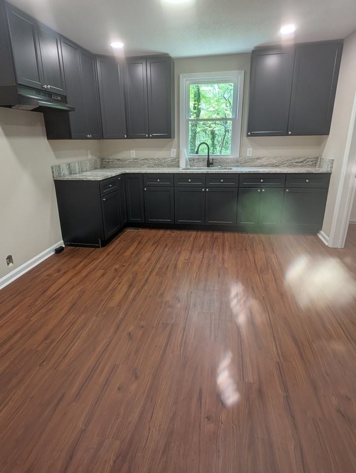 210 E Maine Ave - Photo 5 of 10