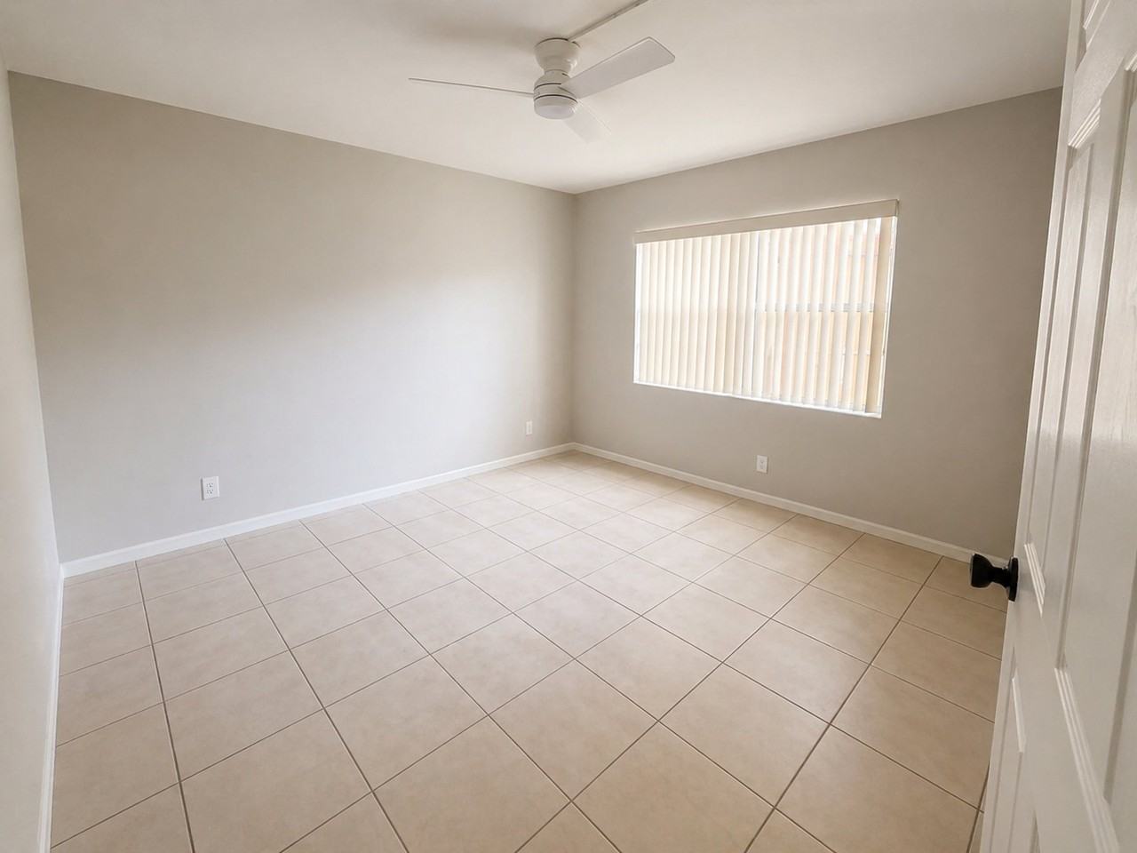 2730 Forest Hills Blvd #104 - Photo 7 of 10
