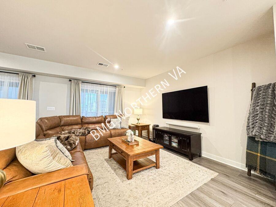 1636 Kirkman St - Photo 4 of 38