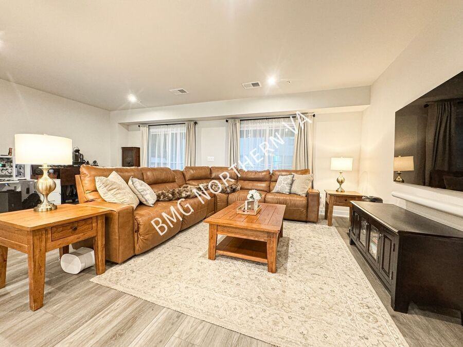 1636 Kirkman St - Photo 5 of 38