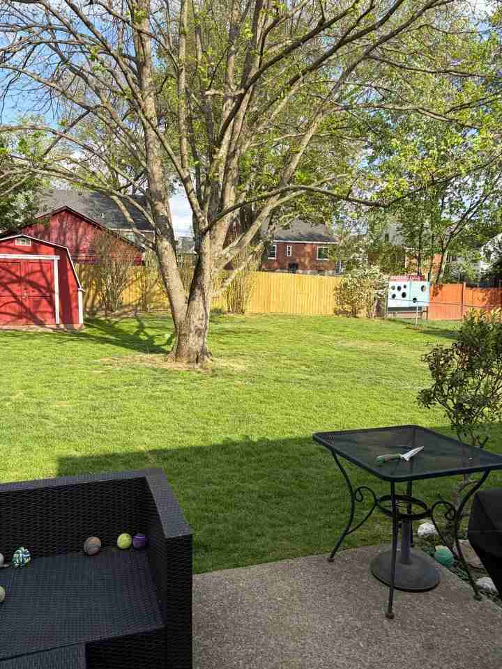 7252 Thomas Dr - Photo 3 of 12