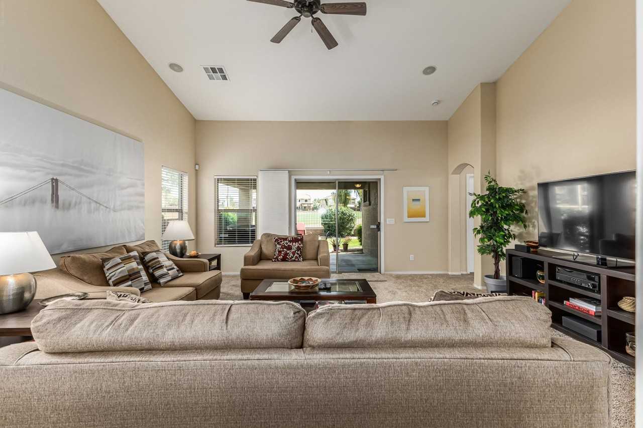 23277 S 215th St - Photo 5 of 18