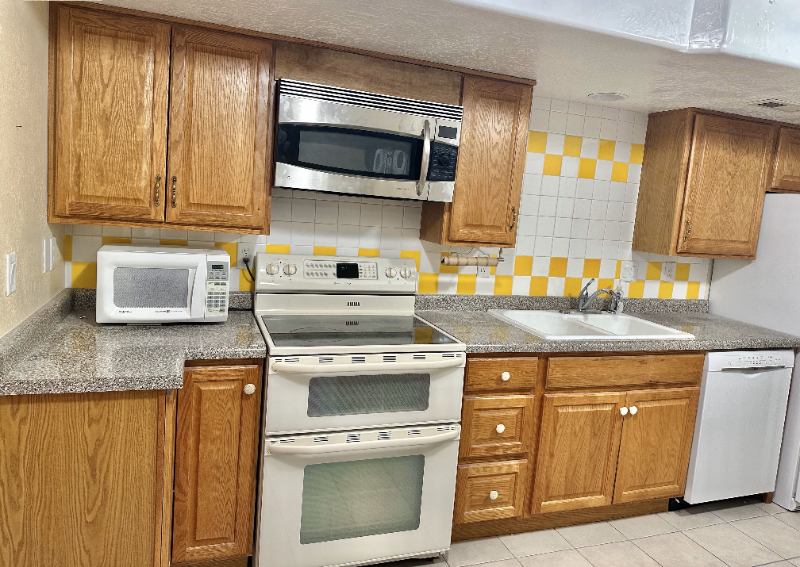 7896 S Goldenpointe Way - Photo 4 of 9