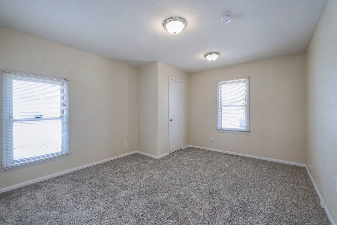 709 N Woodland St - Photo 7 of 14