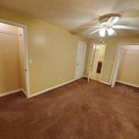 featured image of 220 Hunt Club Cir #B