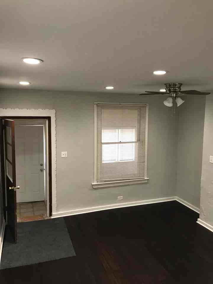 6439 Glenmore Ave - Photo 2 of 14