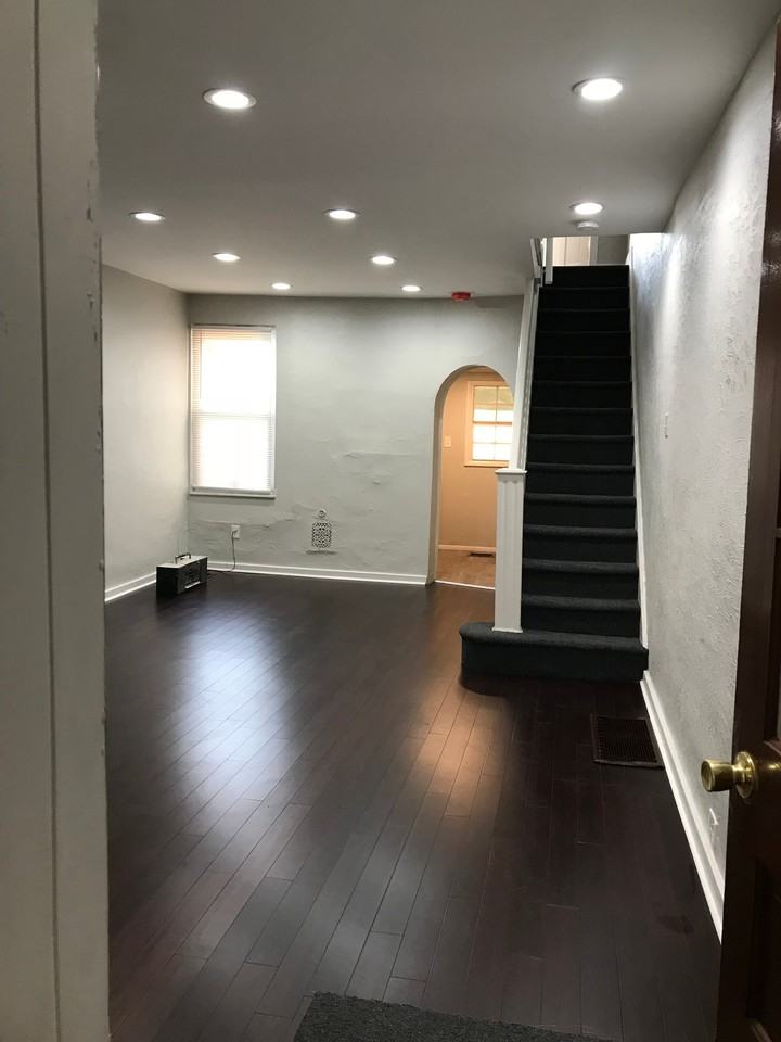 6439 Glenmore Ave - Photo 5 of 14