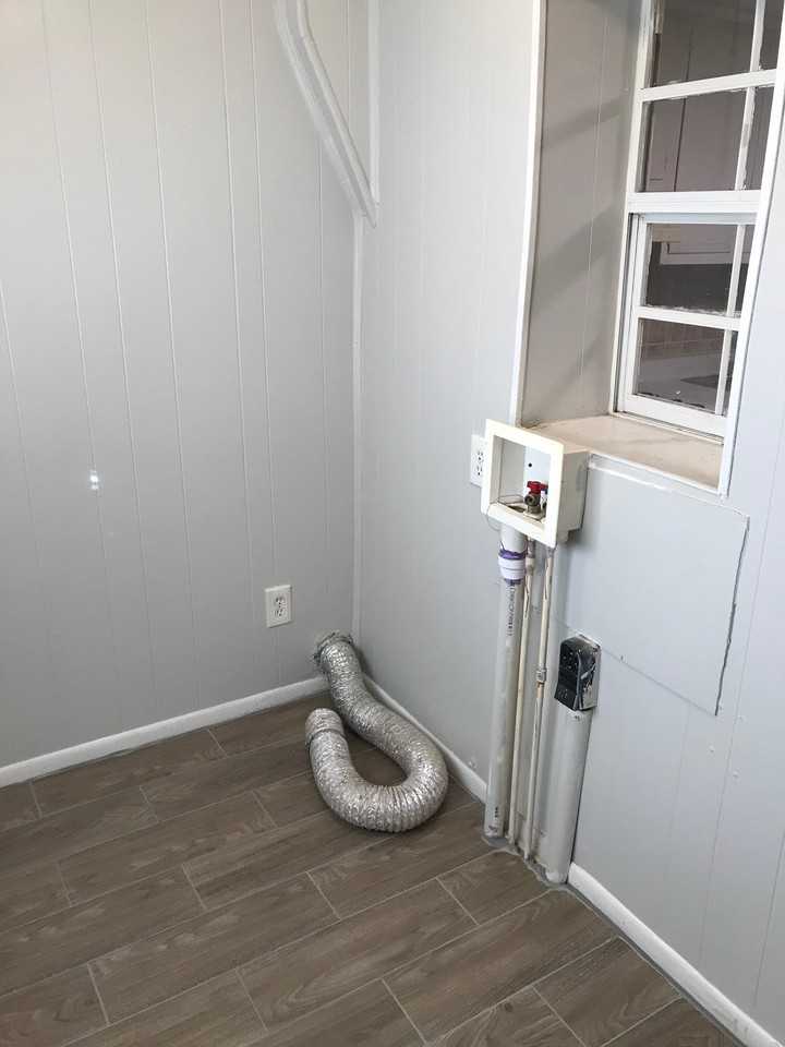 6439 Glenmore Ave - Photo 6 of 14