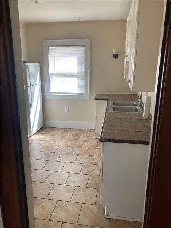186 Spruce Ave - Photo 4 of 6