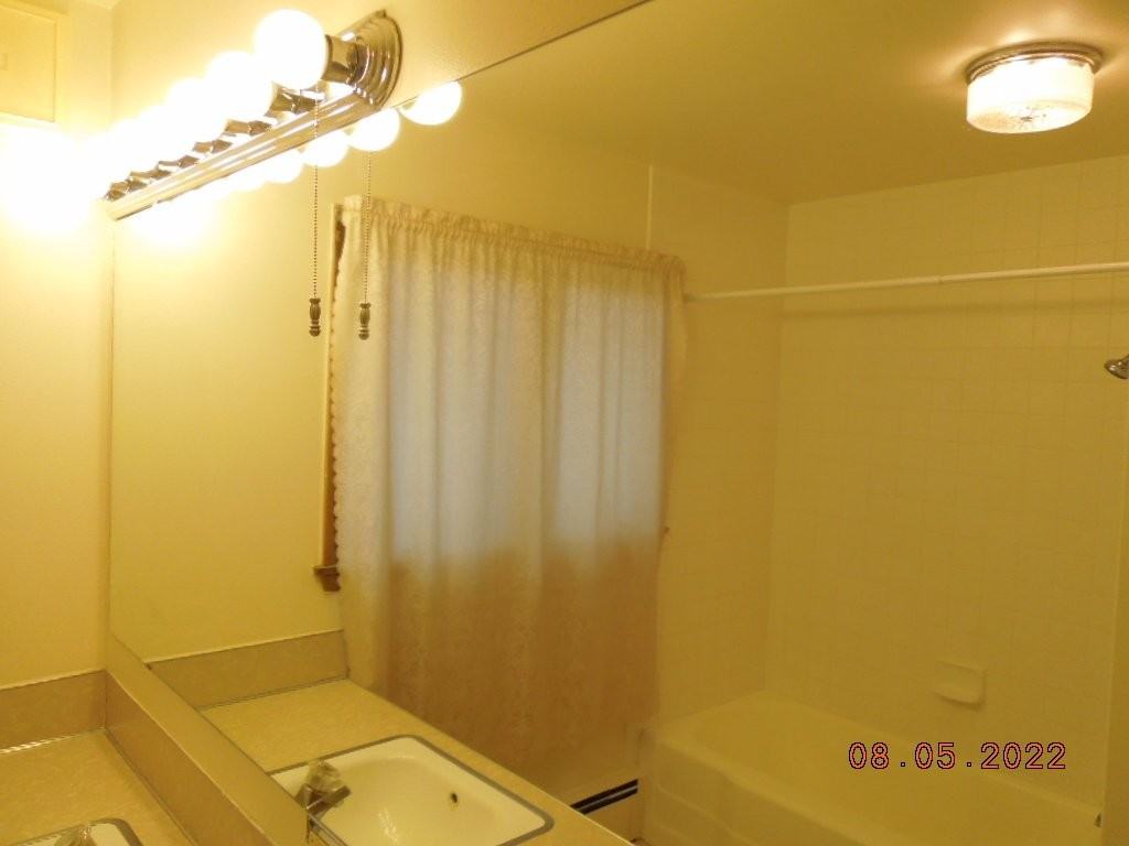 1420 W Koch St #1420 - Photo 6 of 9