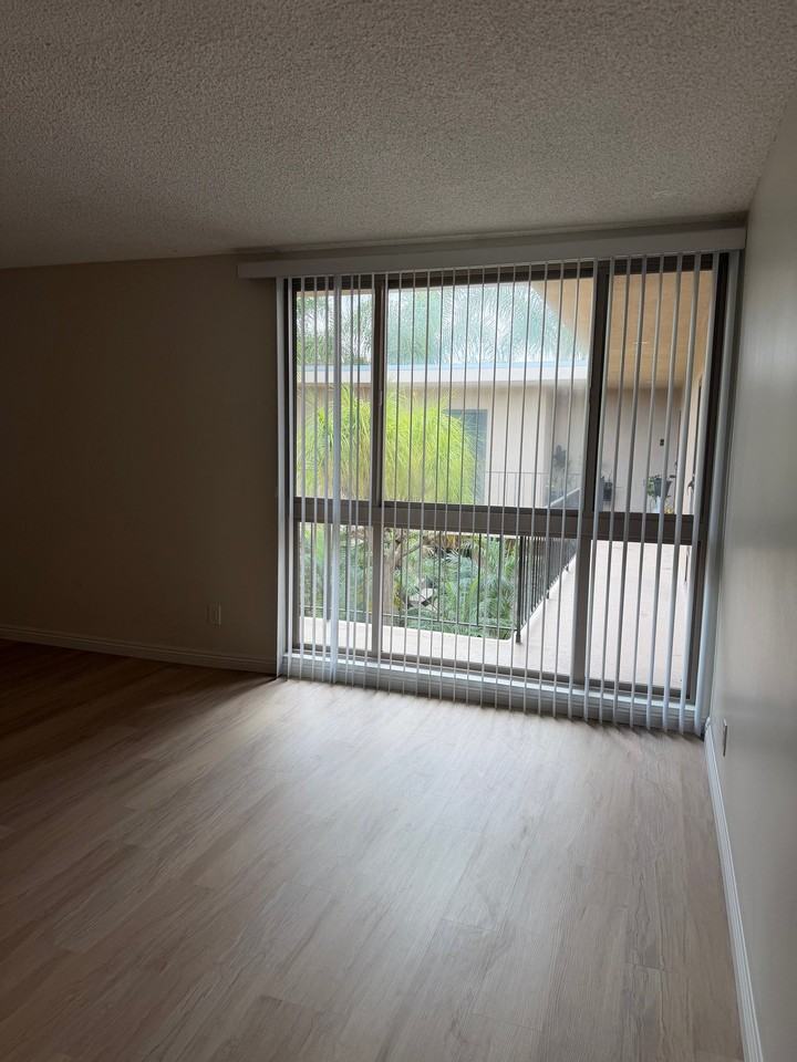 3546 Del Amo Blvd #9 - Photo 5 of 16