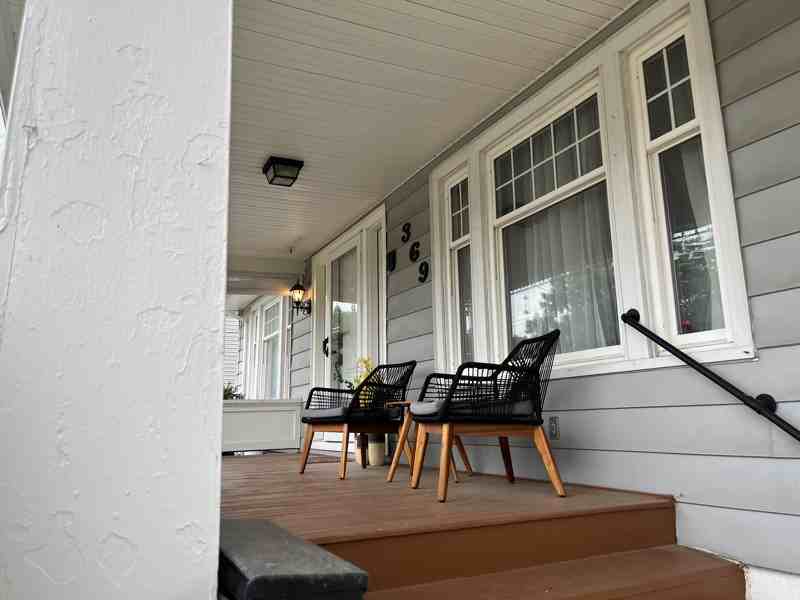 369 E Tuscarawas Ave - Photo 2 of 34