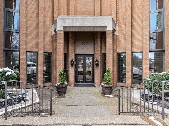 900 Washington Rd #11 - Photo 2 of 19