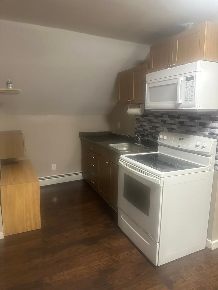 13 Washington St #3 - Photo 2 of 13