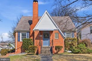 3225 Chestnut St Ne - Photo 1 of 1