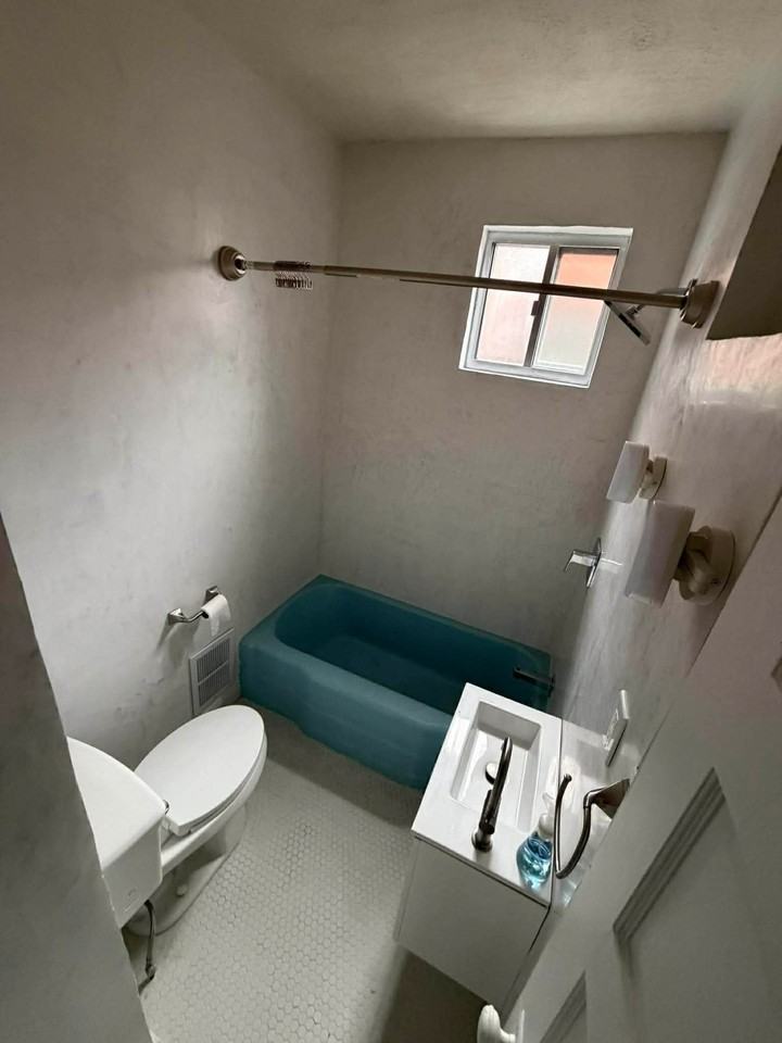 3339 Webster Ave - Photo 6 of 12