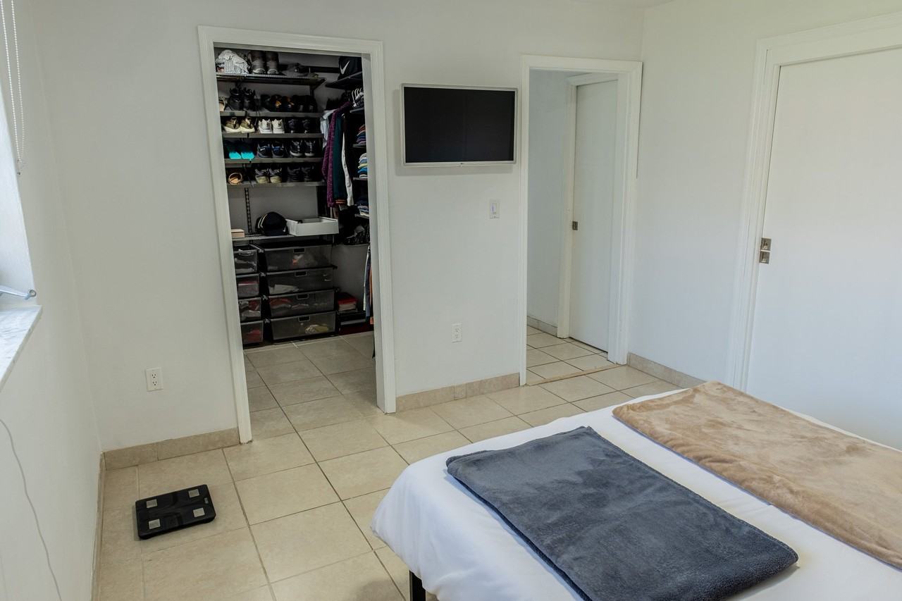 1020 Sw 84th Ave #2 - Photo 5 of 20