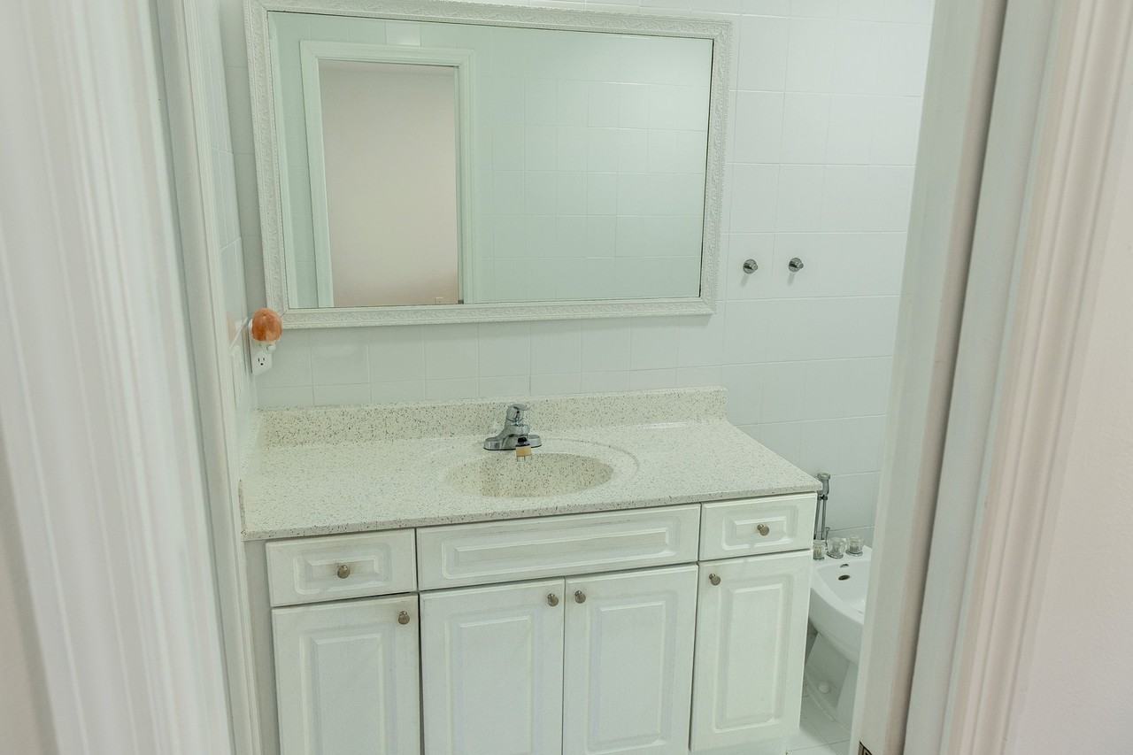 1020 Sw 84th Ave #2 - Photo 7 of 20