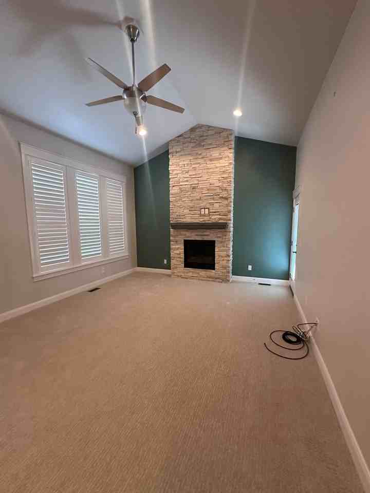 1471 E Summerheights Dr - Photo 2 of 13