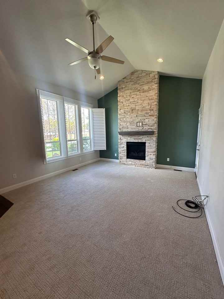 1471 E Summerheights Dr - Photo 3 of 13