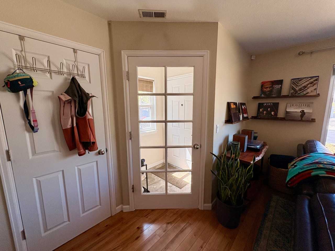 5226 Estes Cir - Photo 2 of 20