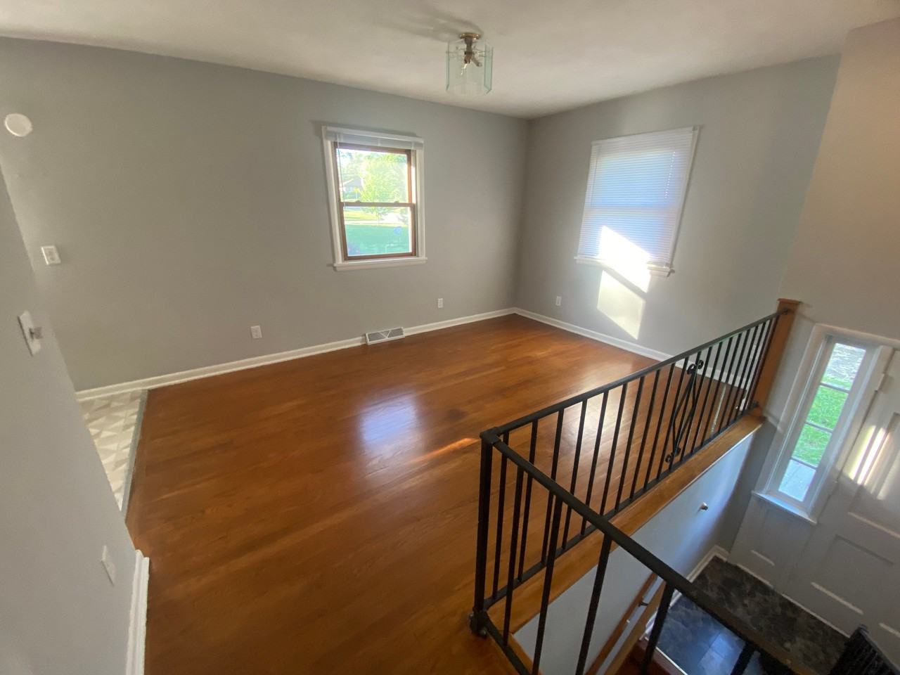 1411 Mcdonald Ave - Photo 6 of 20