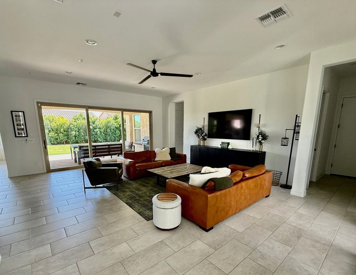 10649 E Thatcher Ave - Photo 6 of 20