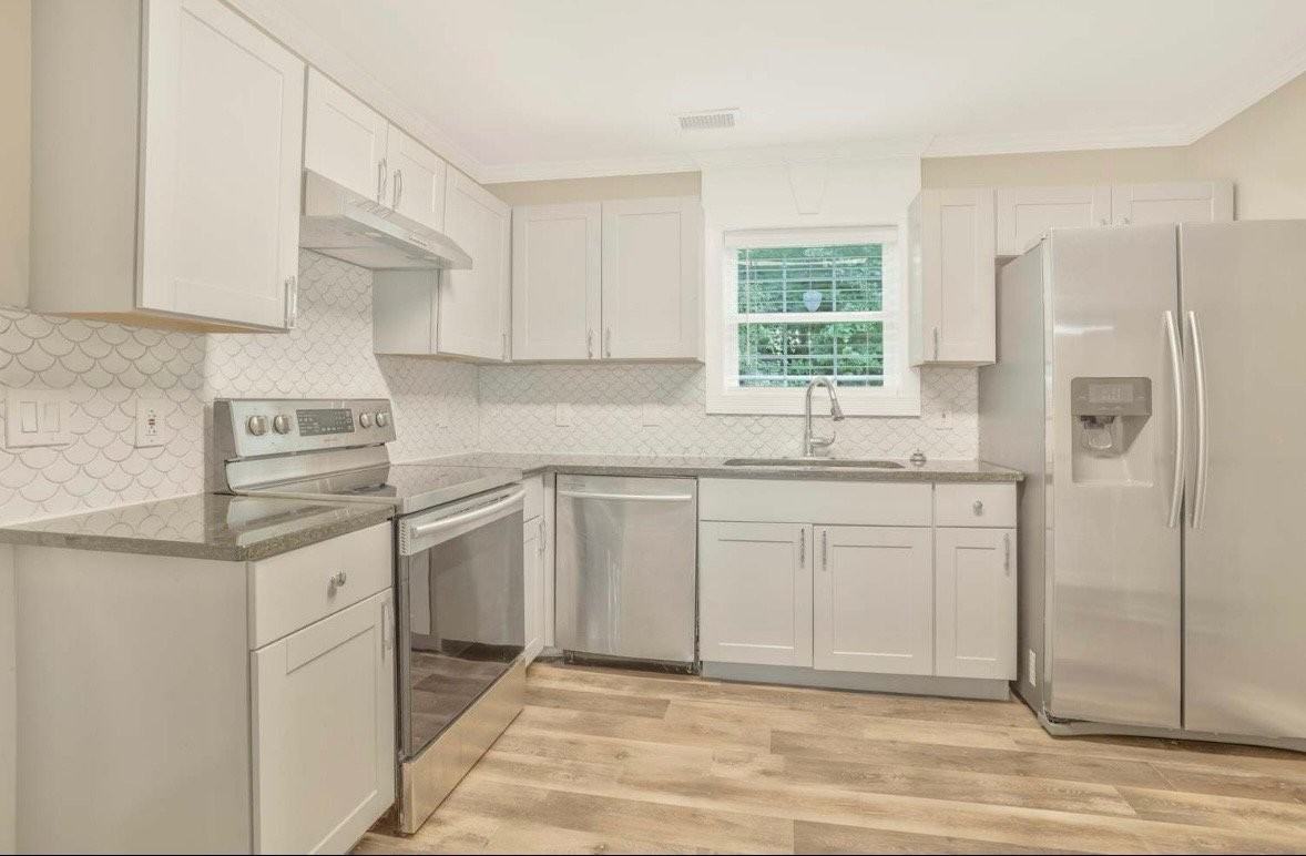 4006 Melvin Dr Sw - Photo 2 of 4