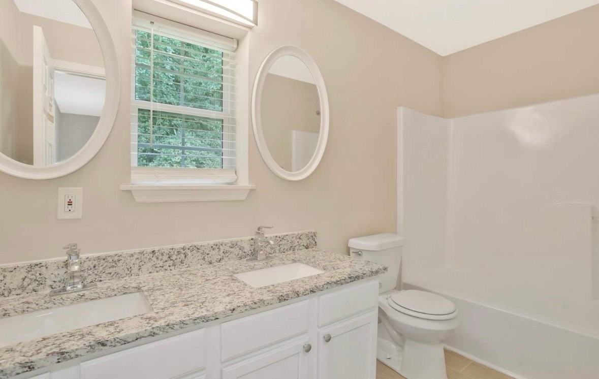 4006 Melvin Dr Sw - Photo 3 of 4