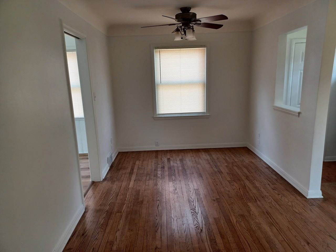 9814 Quandt Ave - Photo 5 of 9