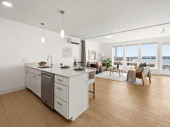 218 Washington Ave #33 - Photo 2 of 17