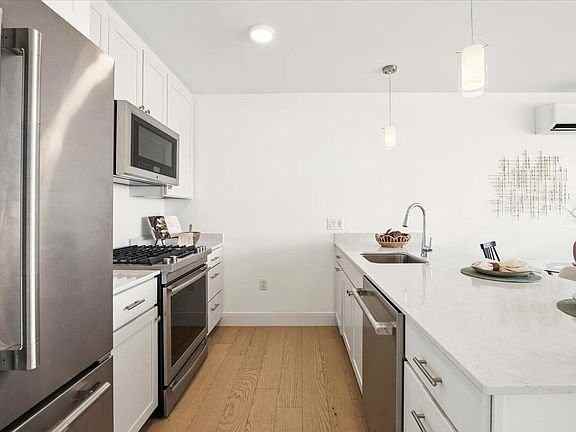 218 Washington Ave #33 - Photo 4 of 17