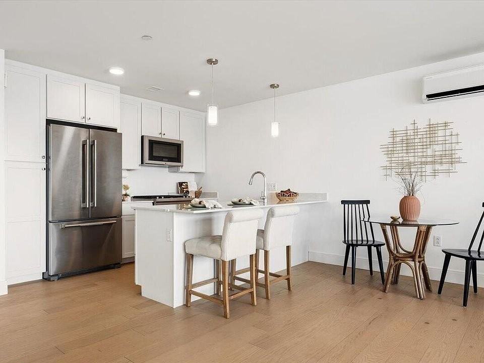 218 Washington Ave #33 - Photo 6 of 17