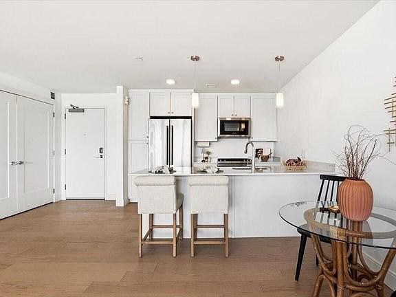 218 Washington Ave #33 - Photo 7 of 17