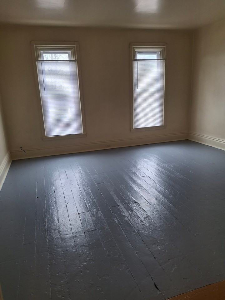 822 Fulton St W #2 - Photo 5 of 6