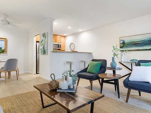 811 York St #23 - Photo 6 of 18