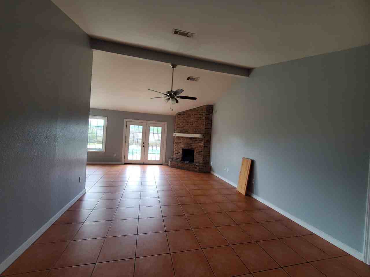 1595 Louisiana Ave - Photo 3 of 15