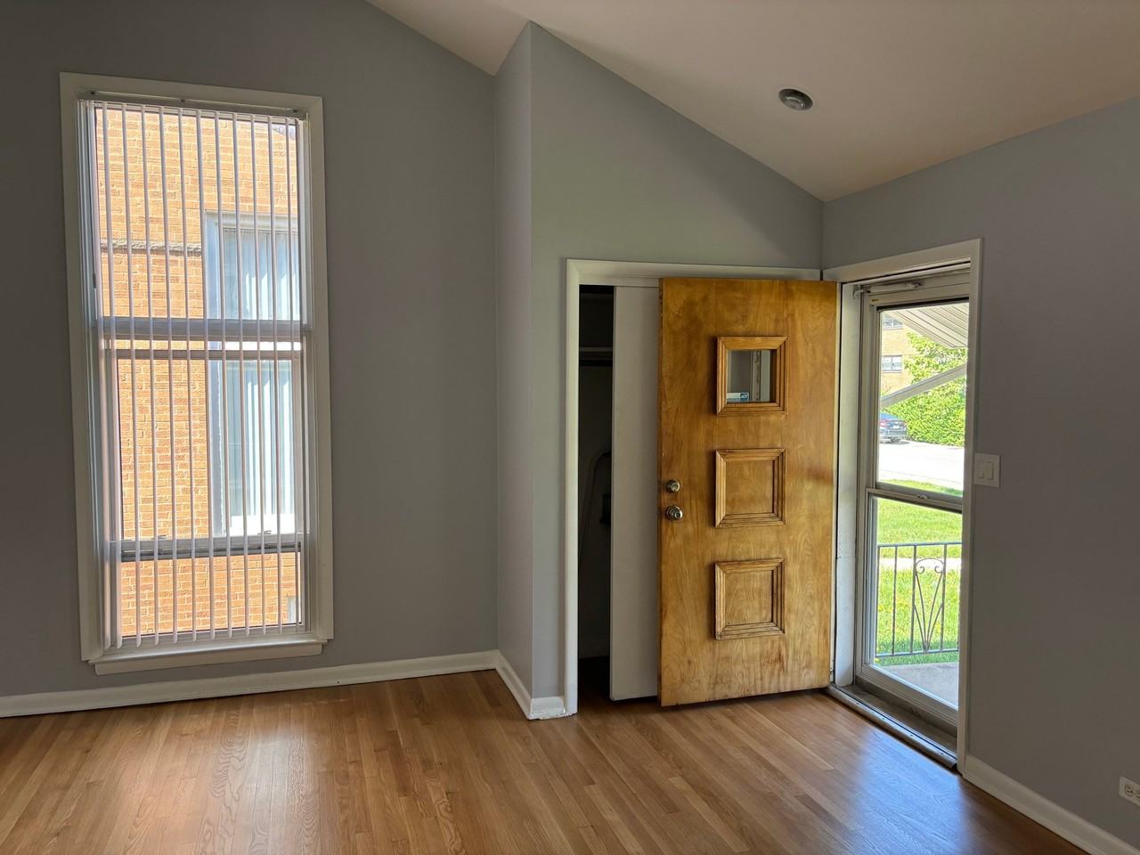 6736 N Kimball Ave - Photo 3 of 20