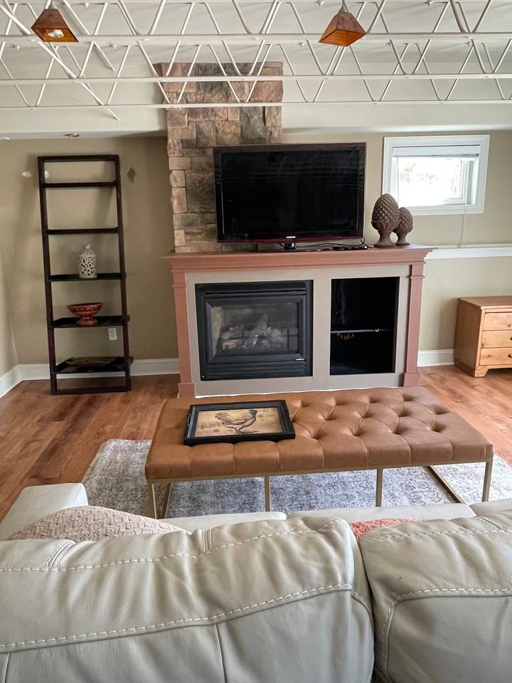 421 Senter Dr - Photo 2 of 7