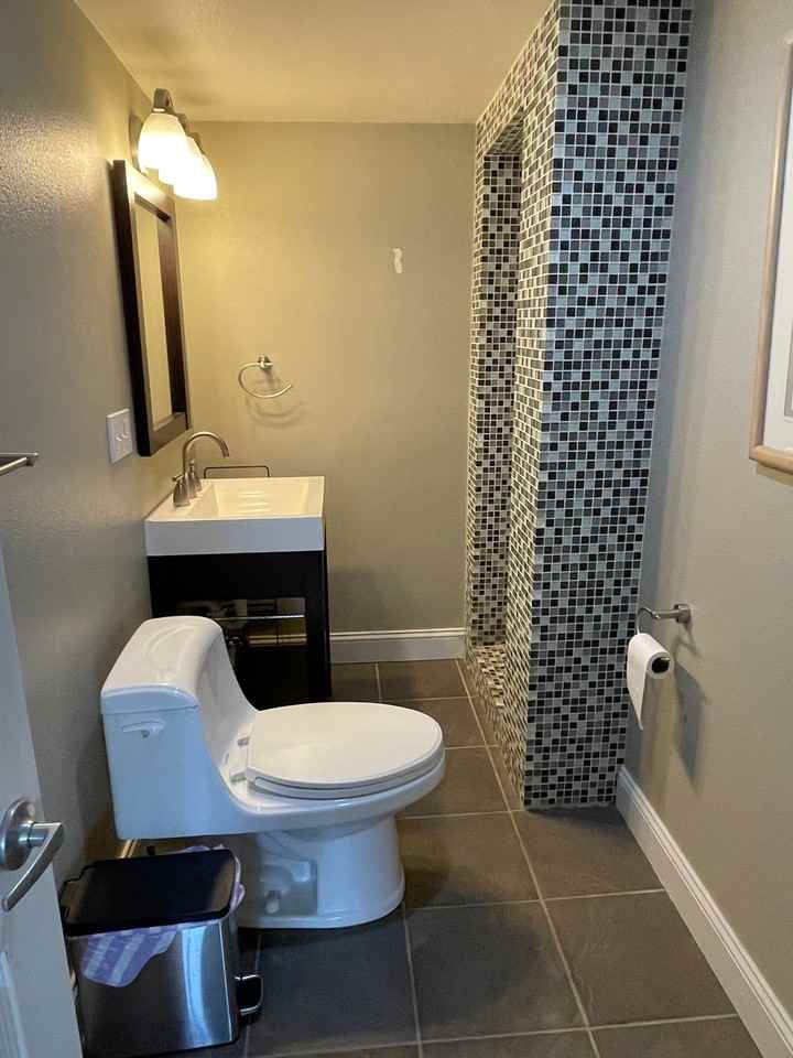 421 Senter Dr - Photo 6 of 7