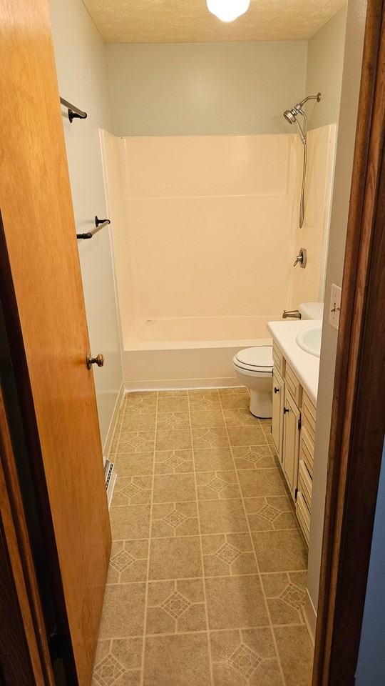 4852 Alexander Rd - Photo 5 of 9